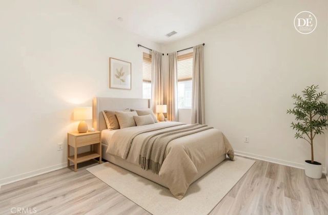 1007 Somerton, Costa Mesa, CA 92627