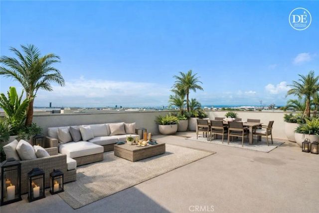 1007 Somerton, Costa Mesa, CA 92627