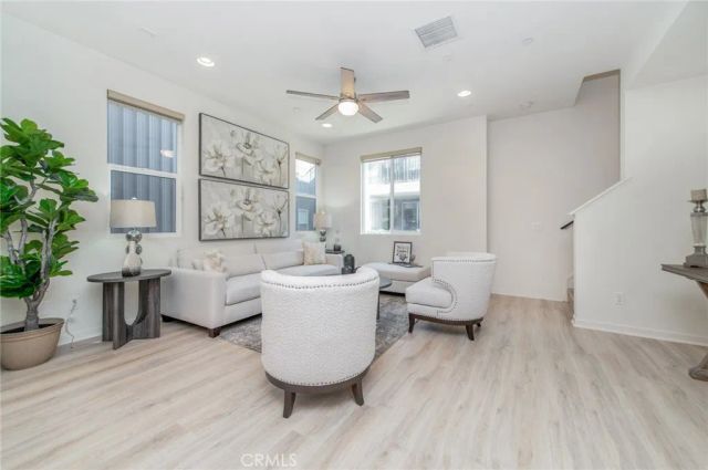 1007 Somerton, Costa Mesa, CA 92627