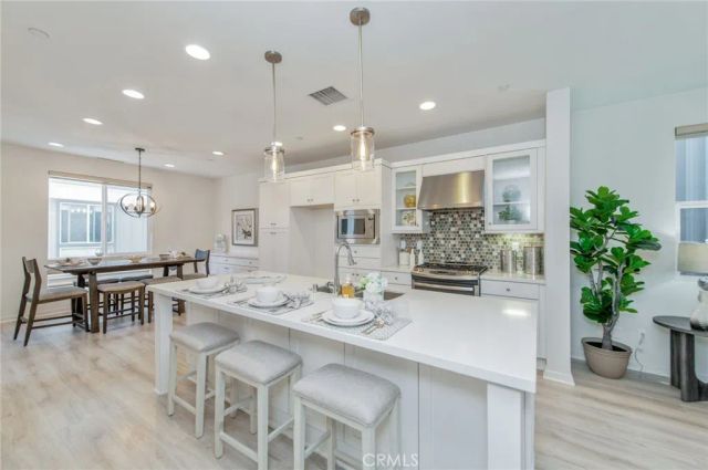 1007 Somerton, Costa Mesa, CA 92627