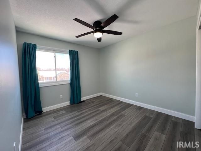 12925 Country Shoal Lane, Grabill, IN 46741