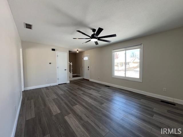 12925 Country Shoal Lane, Grabill, IN 46741