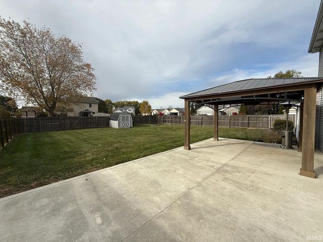 12925 Country Shoal Lane, Grabill, IN 46741