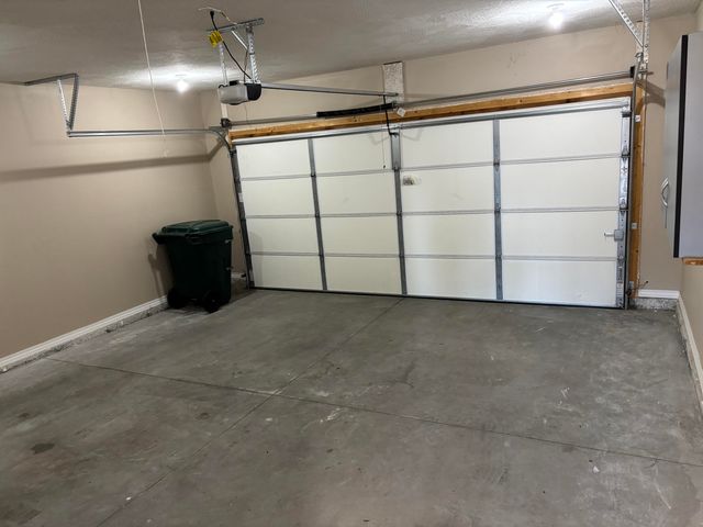 1107 Woodland Ridge Drive, Monett, MO 65708