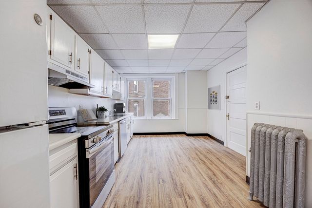 9 Clinton Path 1, Brookline, MA 02445