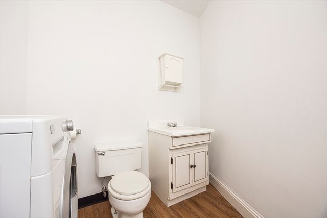 9 Clinton Path 1, Brookline, MA 02445