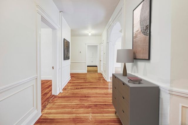 9 Clinton Path 1, Brookline, MA 02445