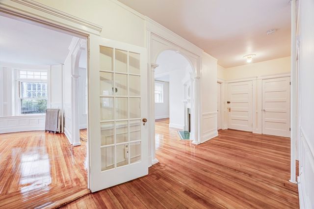 9 Clinton Path 1, Brookline, MA 02445