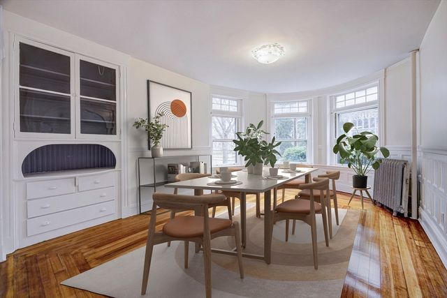 9 Clinton Path 1, Brookline, MA 02445