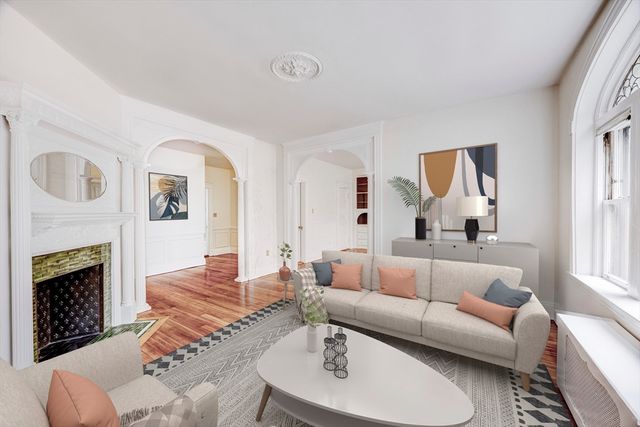 9 Clinton Path 1, Brookline, MA 02445