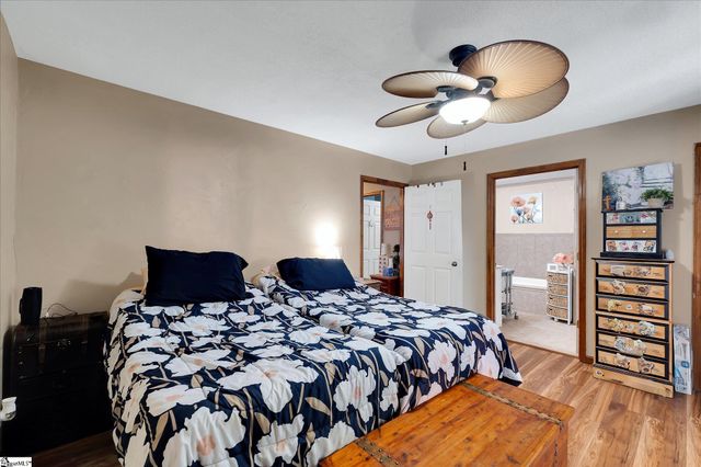 129 Taxiway Avenue, Easley, SC 29640
