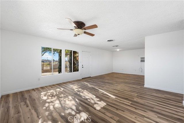 8443 Dogbane, California City, CA 93505