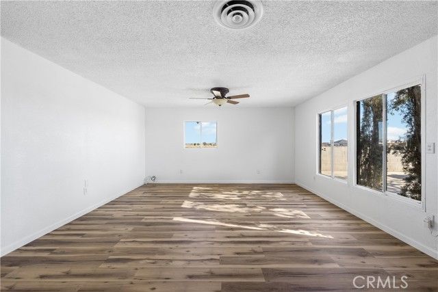 8443 Dogbane, California City, CA 93505