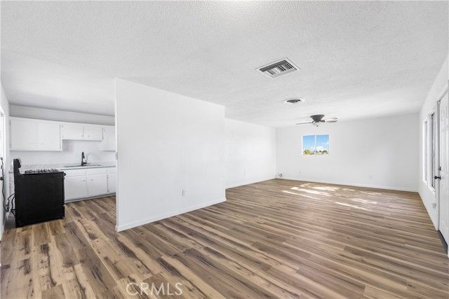 8443 Dogbane, California City, CA 93505