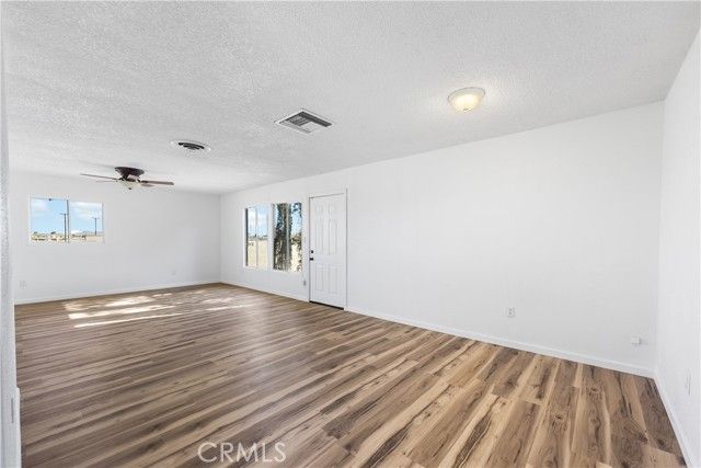 8443 Dogbane, California City, CA 93505