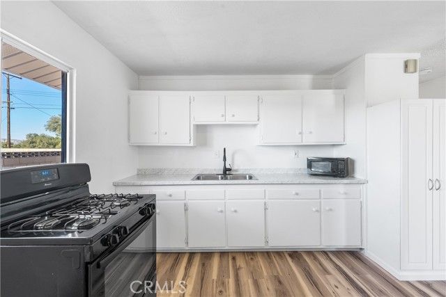 8443 Dogbane, California City, CA 93505