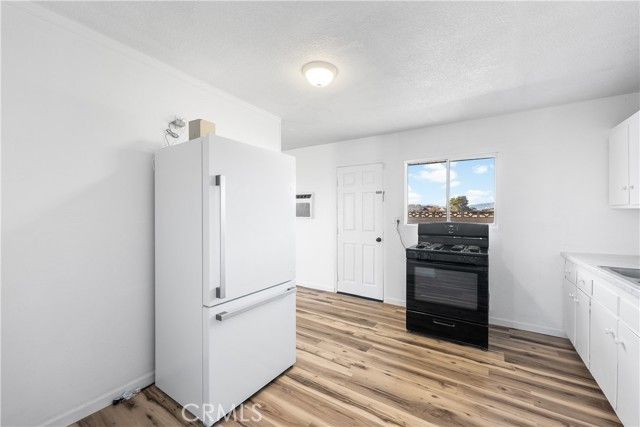 8443 Dogbane, California City, CA 93505