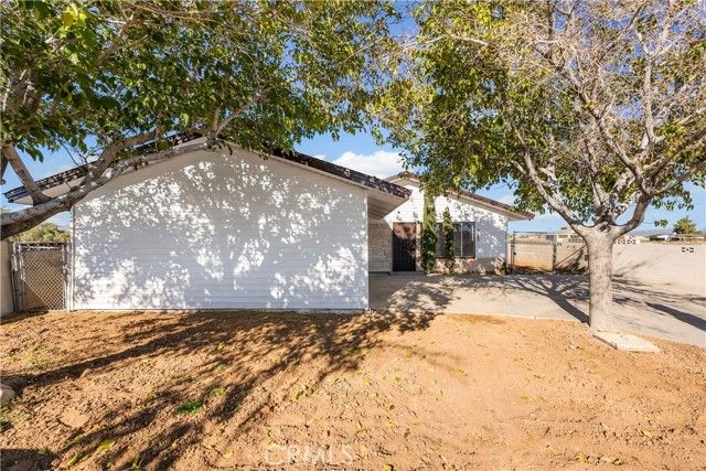 8443 Dogbane, California City, CA 93505