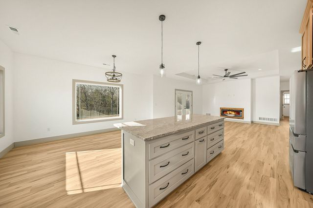 10897 COUNTRY AIRE MEADOWS CT, Holts Summit, MO 65043