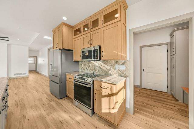 10897 COUNTRY AIRE MEADOWS CT, Holts Summit, MO 65043