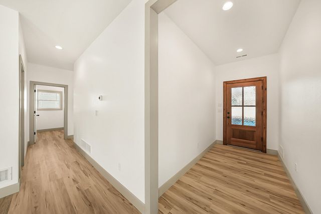 10897 COUNTRY AIRE MEADOWS CT, Holts Summit, MO 65043