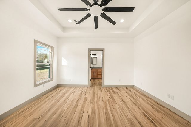 10897 COUNTRY AIRE MEADOWS CT, Holts Summit, MO 65043