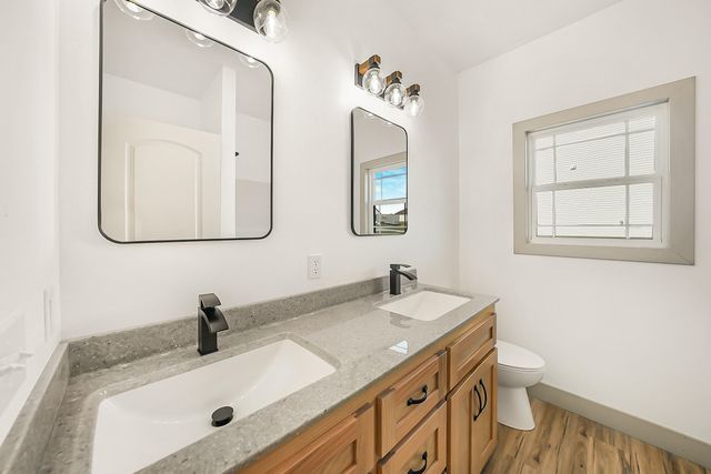 10897 COUNTRY AIRE MEADOWS CT, Holts Summit, MO 65043