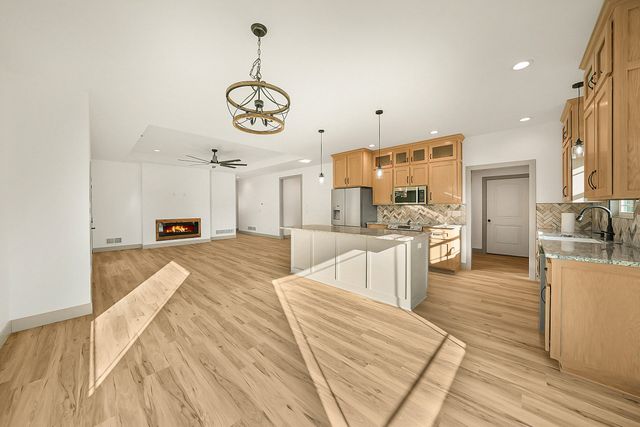 10897 COUNTRY AIRE MEADOWS CT, Holts Summit, MO 65043