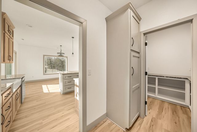 10897 COUNTRY AIRE MEADOWS CT, Holts Summit, MO 65043