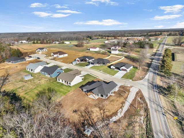 10897 COUNTRY AIRE MEADOWS CT, Holts Summit, MO 65043