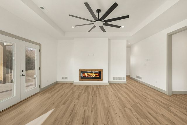 10897 COUNTRY AIRE MEADOWS CT, Holts Summit, MO 65043