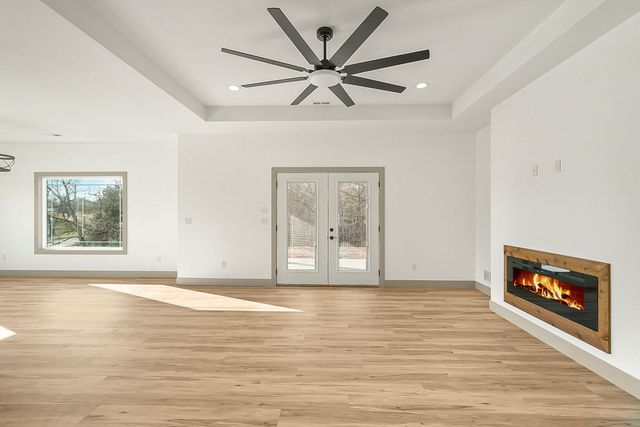 10897 COUNTRY AIRE MEADOWS CT, Holts Summit, MO 65043