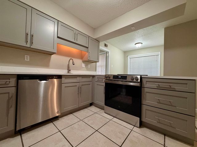 5621 SWEET GUM DR, Memphis, TN 38134