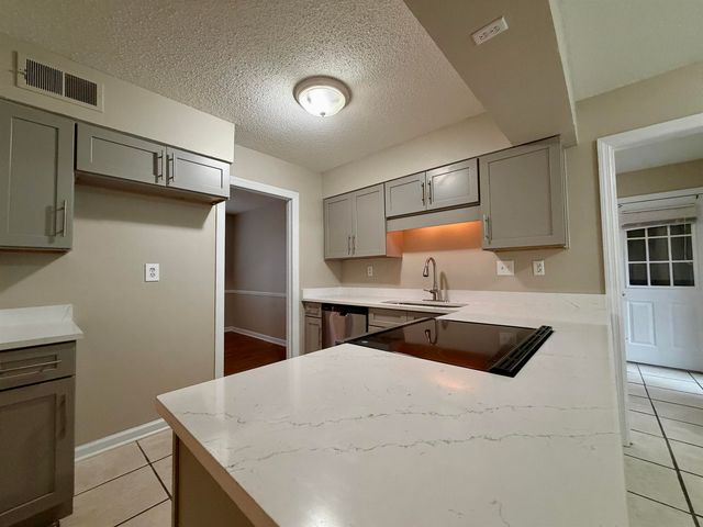 5621 SWEET GUM DR, Memphis, TN 38134