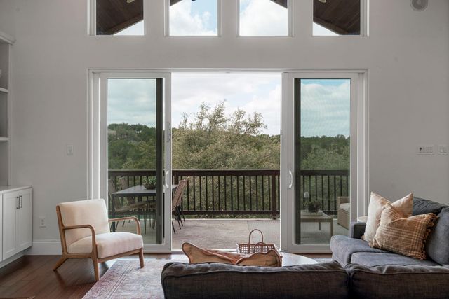 229 Huck Finn TRL, Dripping Springs, TX 78620