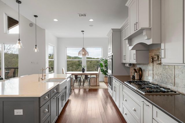 229 Huck Finn TRL, Dripping Springs, TX 78620