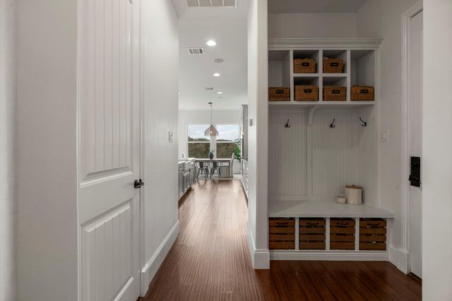 229 Huck Finn TRL, Dripping Springs, TX 78620