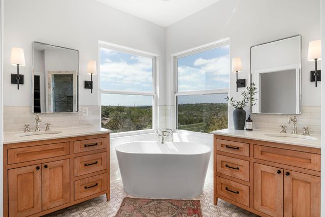 229 Huck Finn TRL, Dripping Springs, TX 78620