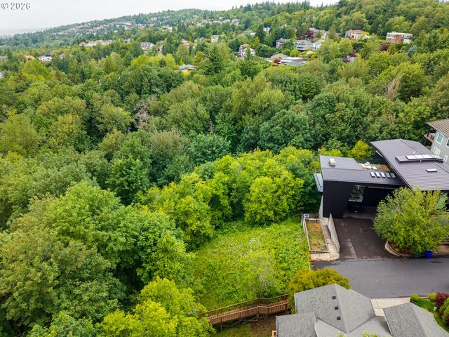 8049 Nw PROMINENCE Ct, Portland, OR 97229
