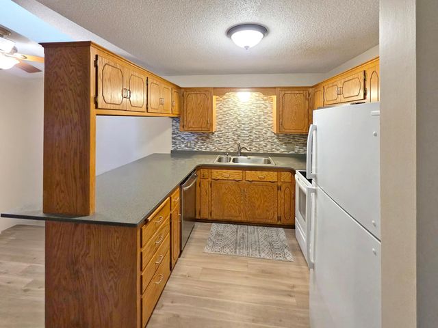 3323 Greenbrier Street, Vadnais Heights, MN 55127