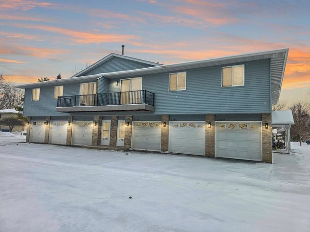 3323 Greenbrier Street, Vadnais Heights, MN 55127