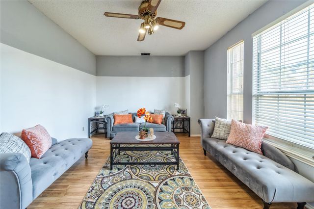 2702 Crosslands Drive, Garland, TX 75040