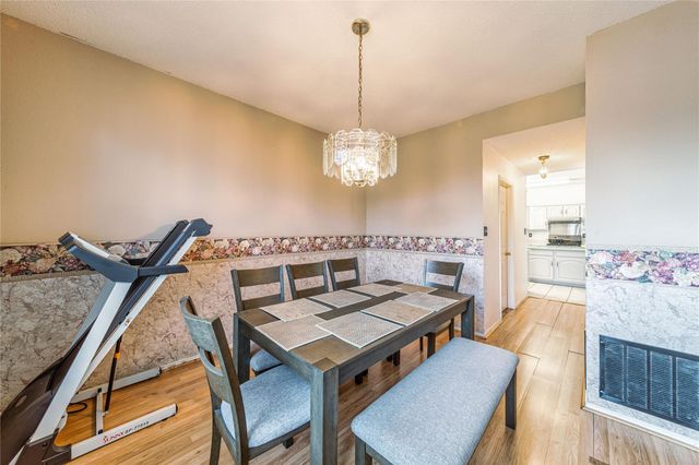 2702 Crosslands Drive, Garland, TX 75040