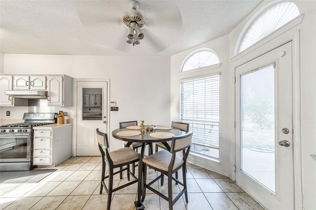 2702 Crosslands Drive, Garland, TX 75040