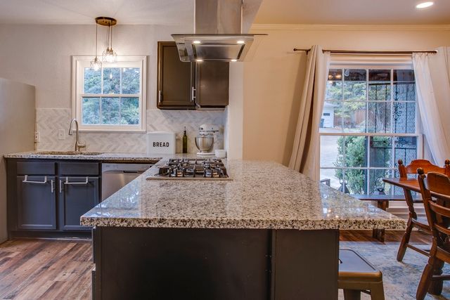 326 Vermont Avenue, Dallas, TX 75216