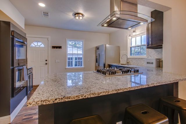 326 Vermont Avenue, Dallas, TX 75216