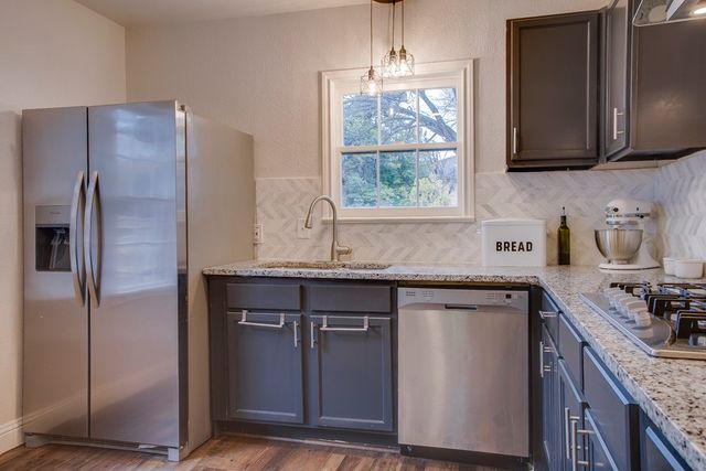 326 Vermont Avenue, Dallas, TX 75216