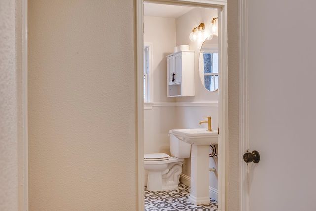 326 Vermont Avenue, Dallas, TX 75216