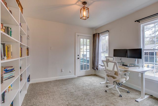 326 Vermont Avenue, Dallas, TX 75216