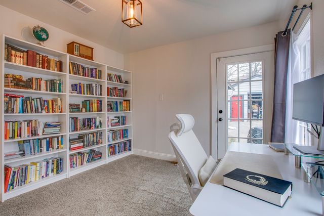 326 Vermont Avenue, Dallas, TX 75216